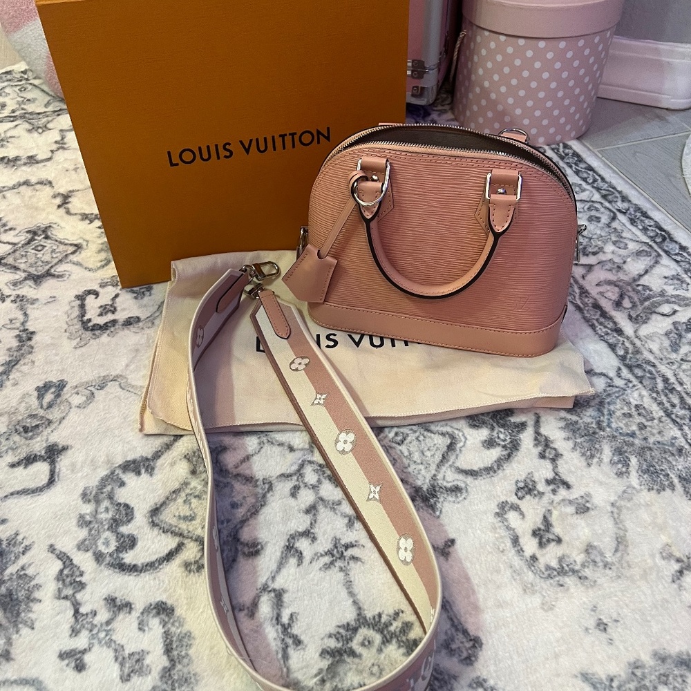 Louis Vuitton crossbody/shoulder purse in pink